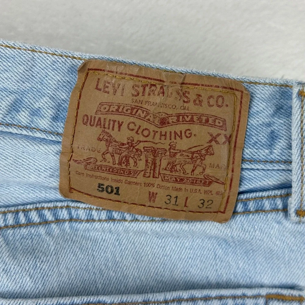 Levi's Jeans Mens 501 Straight W31 L32 Light‎ Wash Denim VTG Button Fly Cotton